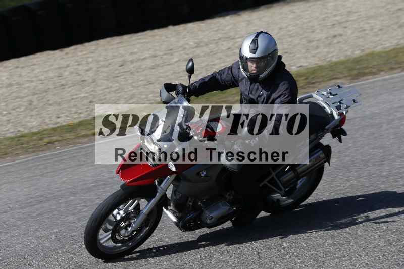 /01 02.04.2026 MAZ ADR/Gruppe gelb Gruppe gruen/74